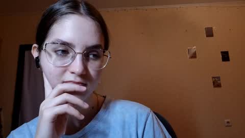 Kate online show from 05/17/26, 02:24