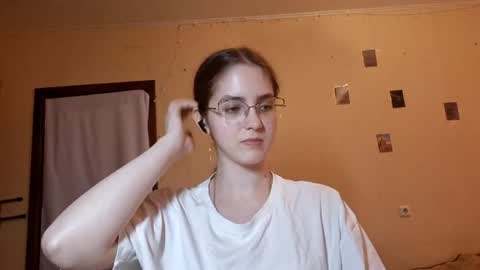 Kate online show from 06/08/26, 01:11