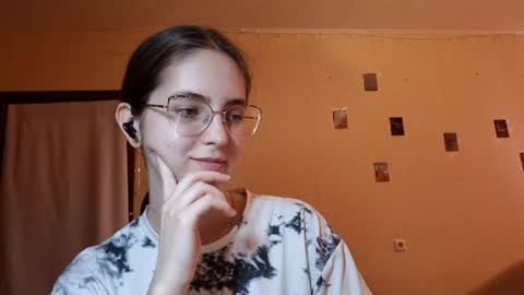 Kate online show from 06/09/26, 10:49