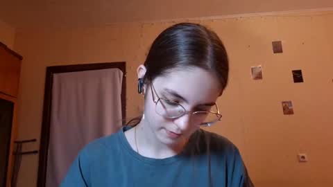 Kate online show from 06/12/26, 09:08