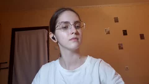 Kate online show from 06/18/26, 12:20