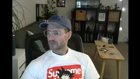 Snapshot of elmetaagain chatting on 07/07/26, 04:59 elmetaagain online show from 07/07/26, 04:59
