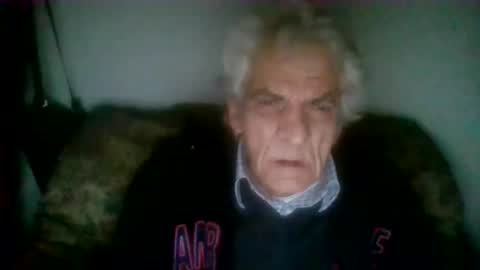 Snapshot of elmo191271 chatting on 10/19/25, 02:01 elmo191271 online show from 10/19/25, 02:01