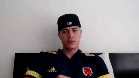 elmono33 online show from 12/17/24, 06:31