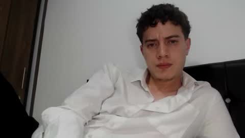 elmono33 online show from 09/11/25, 08:20