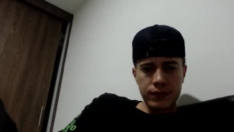 elmono33 online show from 11/07/25, 09:09