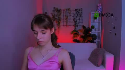 Snapshot of elodie_crystal chatting on 07/15/26, 11:15 Ella online show from 07/15/26, 11:15
