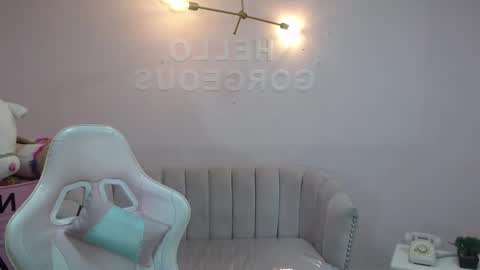 Snapshot of elody_a chatting on 03/06/25, 09:36 Elody online show from 03/06/25, 09:36
