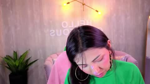 Elody  online show from 12/04/25, 03:27