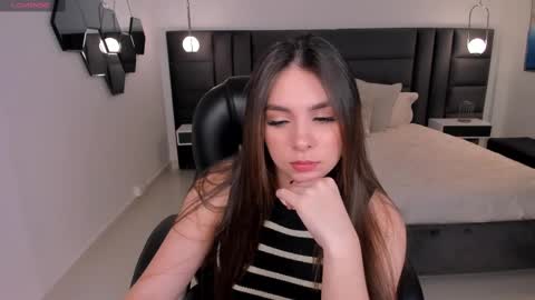 Snapshot of eloisaolivero chatting on 02/24/25, 11:21 ELOISA OLIVERO online show from 02/24/25, 11:21