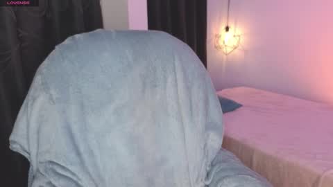 Eloise  . online show from 11/13/25, 05:17