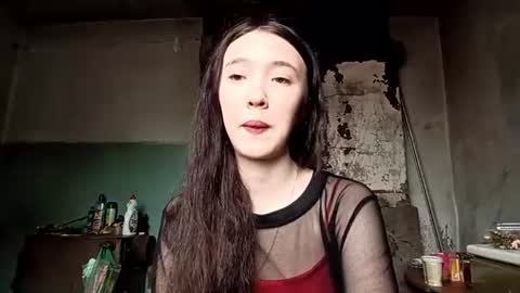 Snapshot of elouisevallian chatting on 06/18/26, 02:34 Elara online show from 06/18/26, 02:34