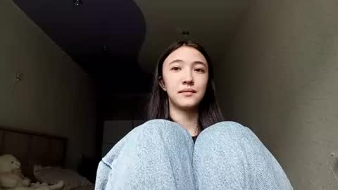 Snapshot of elouisevallian chatting on 07/04/26, 02:07 Elara online show from 07/04/26, 02:07