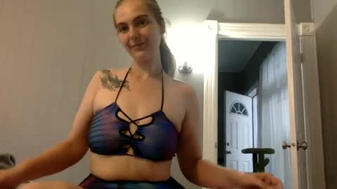 Snapshot of elove201435 chatting on 07/10/26, 12:26 Daddy Emmy online show from 07/10/26, 12:26