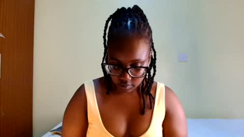 Snapshot of elowen655796 chatting on 07/02/26, 08:48 ELOWENA online show from 07/02/26, 08:48