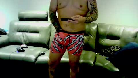 Snapshot of elpouto chatting on 01/06/26, 07:12 Elpouro online show from 01/06/26, 07:12