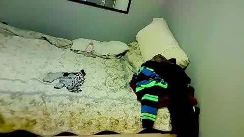 Snapshot of elpouto chatting on 03/10/26, 05:45 Elpouro online show from 03/10/26, 05:45