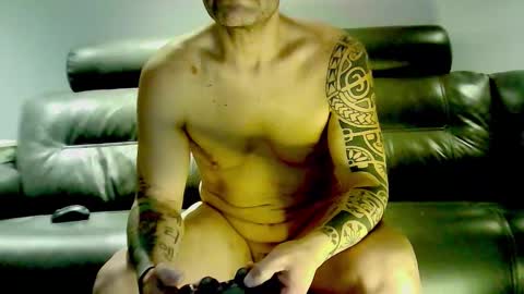 Snapshot of elpouto chatting on 03/12/26, 08:09 Elpouro online show from 03/12/26, 08:09