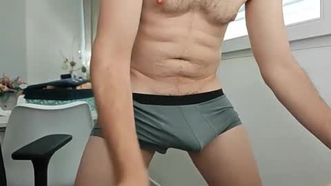 elrubiyo25 online show from 07/02/26, 12:33