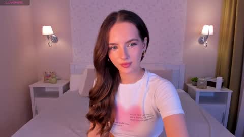Snapshot of elsa_carterr chatting on 03/08/25, 08:55 elsa_carterr online show from 03/08/25, 08:55