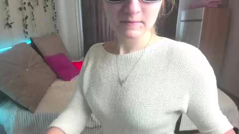 Snapshot of elsa_hot_here chatting on 02/08/25, 04:03 Elsa online show from 02/08/25, 04:03