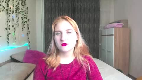Snapshot of elsa_hot_here chatting on 02/10/25, 01:01 Elsa online show from 02/10/25, 01:01