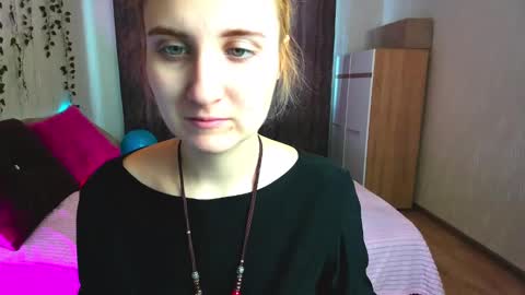 Snapshot of elsa_hot_here chatting on 02/15/25, 03:52 Elsa online show from 02/15/25, 03:52