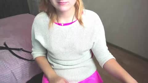 Snapshot of elsa_hot_here chatting on 02/21/25, 12:17 Elsa online show from 02/21/25, 12:17