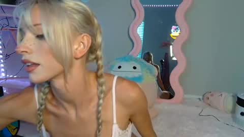 elsa_may online show from 06/16/26, 12:13