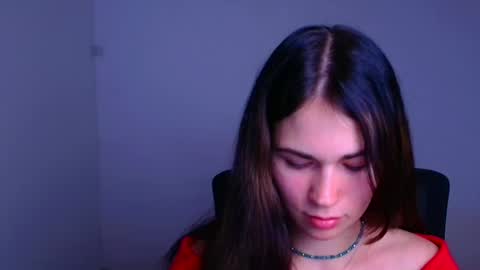 Snapshot of elsa_mur chatting on 12/12/24, 07:59 Elsa online show from 12/12/24, 07:59