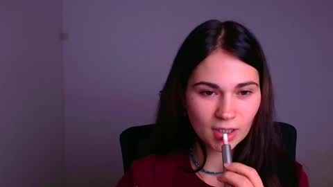 Snapshot of elsa_mur chatting on 12/18/24, 10:24 Elsa online show from 12/18/24, 10:24