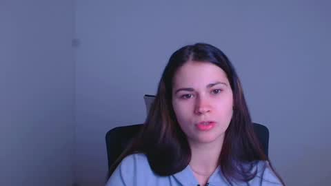 Snapshot of elsa_mur chatting on 01/05/25, 07:17 Elsa online show from 01/05/25, 07:17