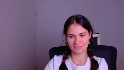 Snapshot of elsa_mur chatting on 01/09/25, 10:31 Elsa online show from 01/09/25, 10:31