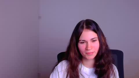 Snapshot of elsa_mur chatting on 01/10/25, 08:04 Elsa online show from 01/10/25, 08:04