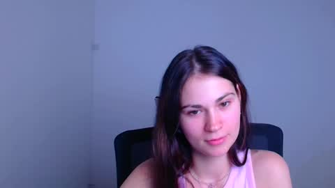 Snapshot of elsa_mur chatting on 01/23/25, 10:22 Elsa online show from 01/23/25, 10:22