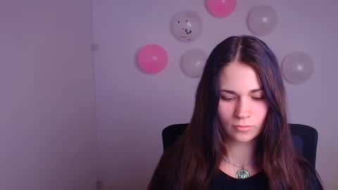 Snapshot of elsa_mur chatting on 02/18/25, 08:03 Elsa online show from 02/18/25, 08:03