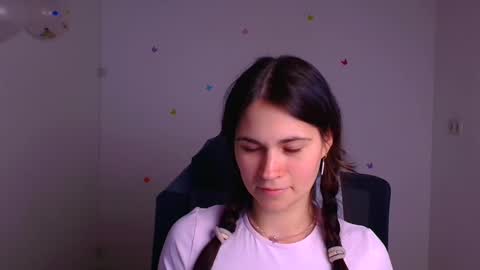 Snapshot of elsa_mur chatting on 03/02/25, 10:48 Elsa online show from 03/02/25, 10:48