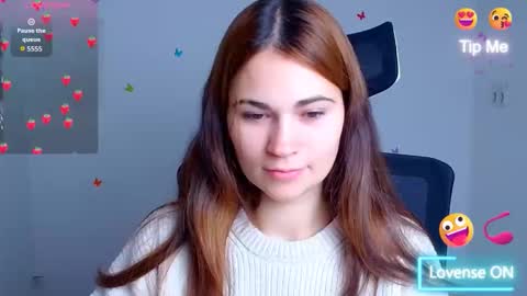 Snapshot of elsa_mur chatting on 10/23/25, 06:02 Elsa online show from 10/23/25, 06:02