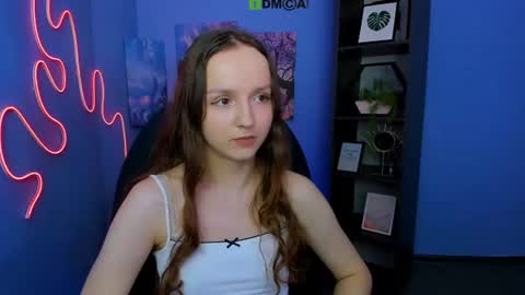 Snapshot of elsaa_snow chatting on 06/19/26, 11:03 Elsa online show from 06/19/26, 11:03