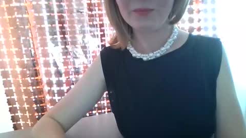 Snapshot of elsamartinez chatting on 09/23/25, 06:27 ElsaMartinez online show from 09/23/25, 06:27