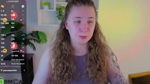 Elsie online show from 04/25/26, 01:19