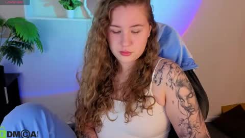 Elsie online show from 04/30/26, 01:23