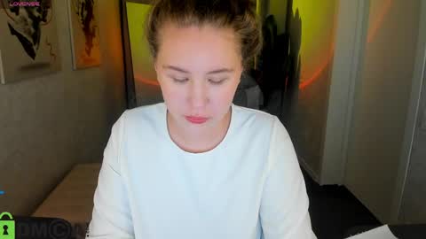 Elsie online show from 05/03/26, 01:00
