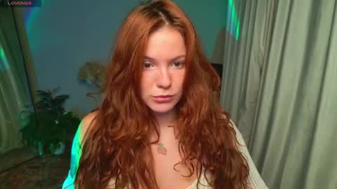 Snapshot of elsie_ginger chatting on 10/08/25, 10:18 Elsie online show from 10/08/25, 10:18