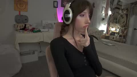 Snapshot of elslove chatting on 03/16/26, 12:38 ELS online show from 03/16/26, 12:38