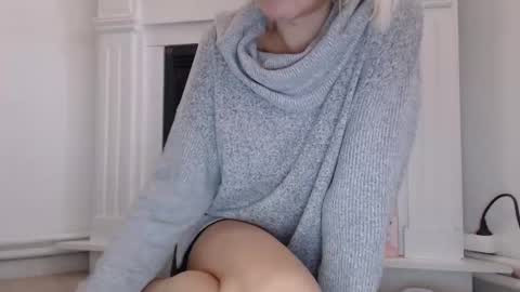 elssa_rush online show from 10/25/25, 09:28