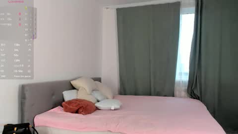 Elizabeth online show from 11/22/25, 08:24