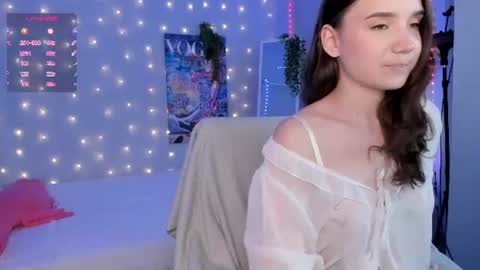 Elvienne online show from 06/12/26, 04:00