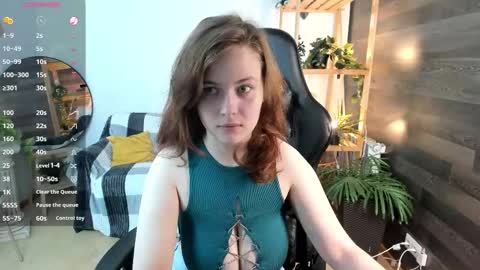 Snapshot of elvilune chatting on 02/24/26, 01:20 Erica online show from 02/24/26, 01:20