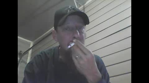 Snapshot of elwooood7 chatting on 12/28/24, 12:03 elwooood7 online show from 12/28/24, 12:03